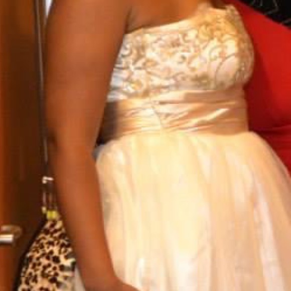 Cocktail party dress. Worn once. Size 13/14 - Picture 2 of 2